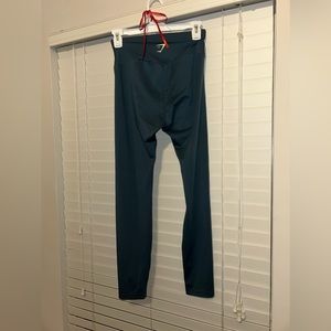 Gym Shark size large navy blue 7/8th leggings
